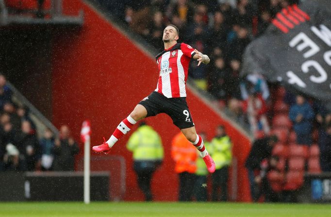 Soccer Football - Premier League - Southampton v Burnley - St Mary's Stadium, Southampton, Britain - February 15, 2020  Southampton's Danny Ings celebrates scoring their