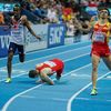 ME v halové atletice 2013, běh na 800 m: Anis Ananenka padá