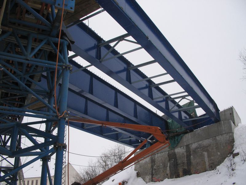 Stavba mostu ve Studénce
