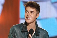 Bieber děsí i těší na Twitteru zprávami o svém důchodu