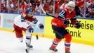Filip Zadina a Eskild Bakke Olsen v zápase MS 2025 Česko - Norsko