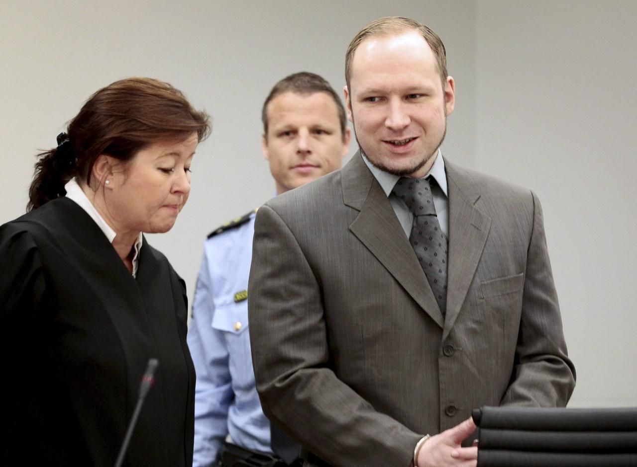 Breivik u soudu 25.4.