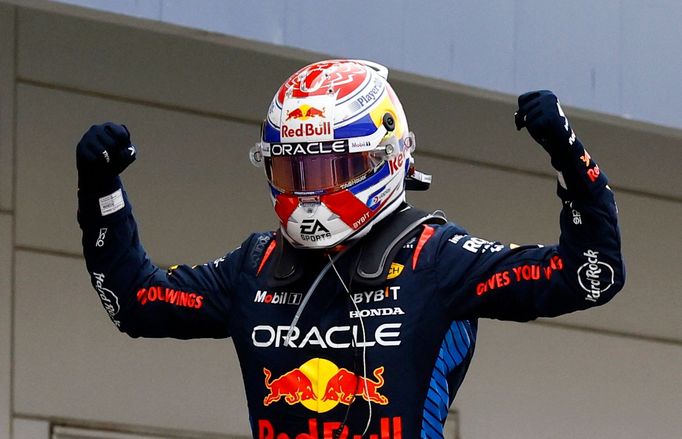 Max Verstappen z Red Bullu slaví vítězství ve VC Japonska F1 2024