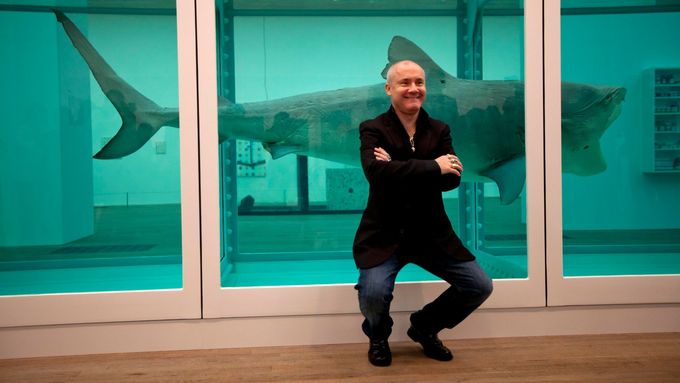 Damien Hirst (na snímku) proslul například žralokem zalitým ve formaldehydu.