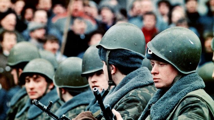 Foto: Před 25 lety politici potvrdili rozpad Sovětského svazu. Jako první se odtrhly pobaltské země