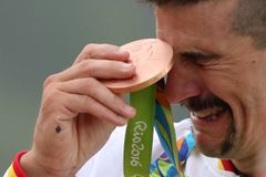 Část medailí z Ria reziví. Organizátoři je nechají opravit