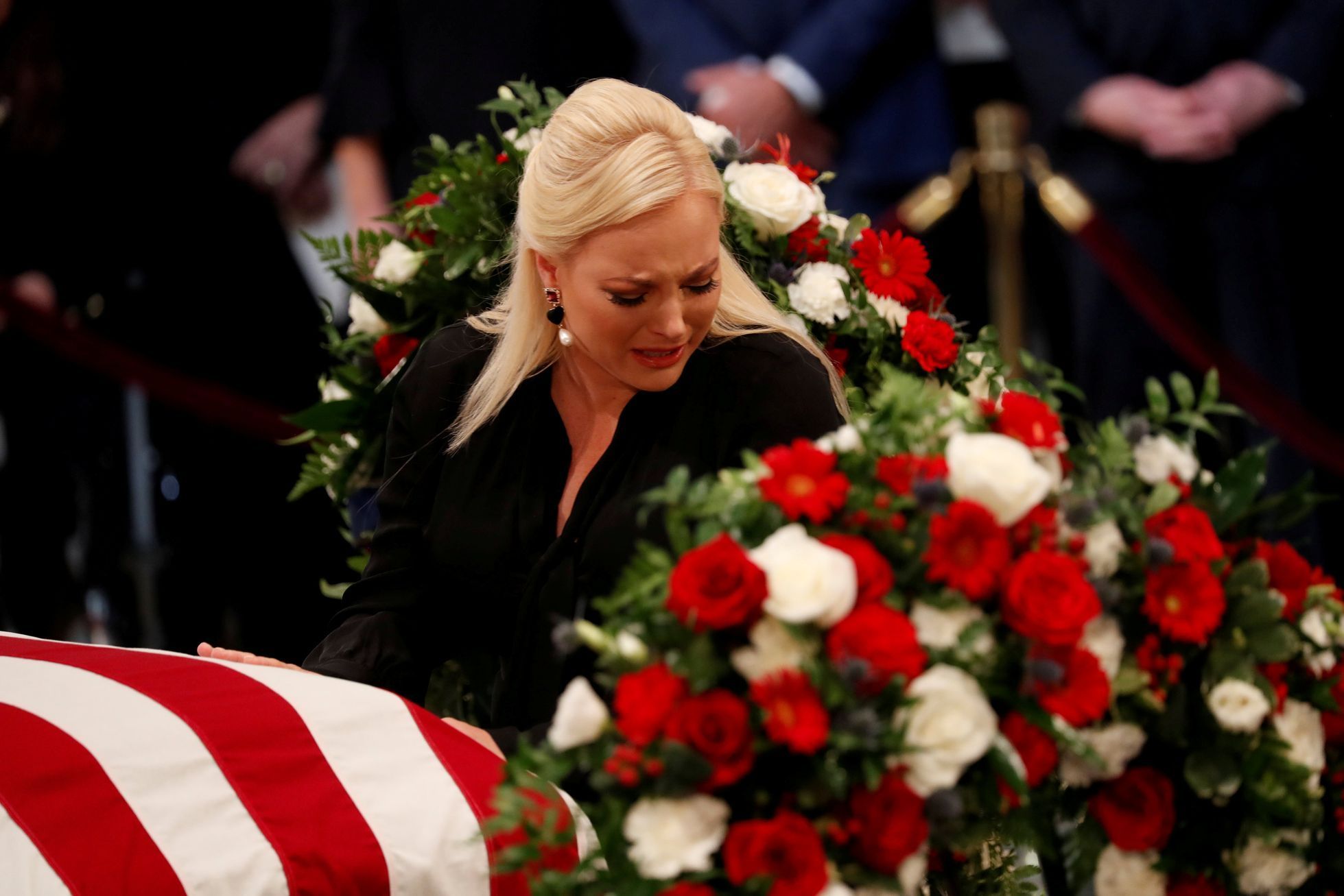 John McCain - pietní akt v rotundě Kapitolu ve Washingtonu