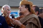 Kaddáfí žije. A hrozí mu, že půjde před soud v Haagu