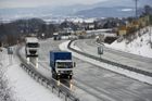 Sníh komplikuje dopravu a dodávku elektřiny na jihu Čech