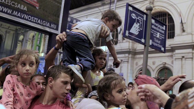 Uprchlíci na nádraží v Budapešti.