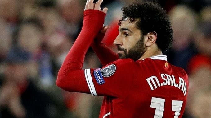 Mohamed Salah slaví gól v síti AS Řím