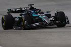 McLaren získal Pohár konstruktérů, pod světly v Singapuru vyhrál Russell