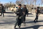 Atentát v Kábulu nepřežil jeden člověk, 22 lidí je zraněných