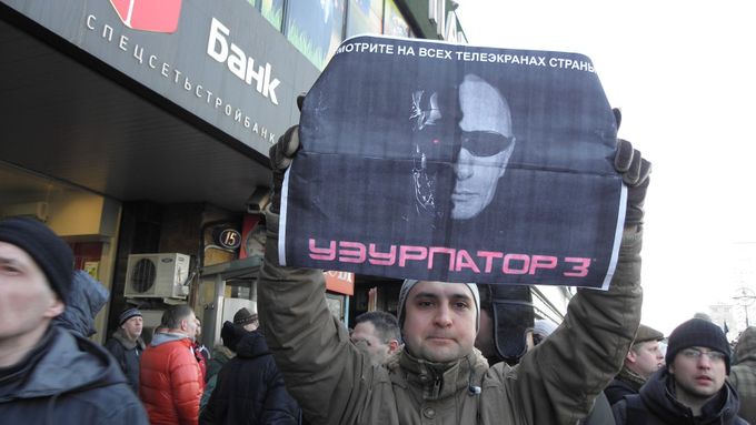 Putinovo vítězství v prezidentských volbách vyvolalo mohutné protesty