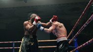 ...Čtyřicetiletý Brit, bývalý Mezinárodní šampión WBO, IBF či britský mistr těžké váhy ukázal, že boxovat umí.