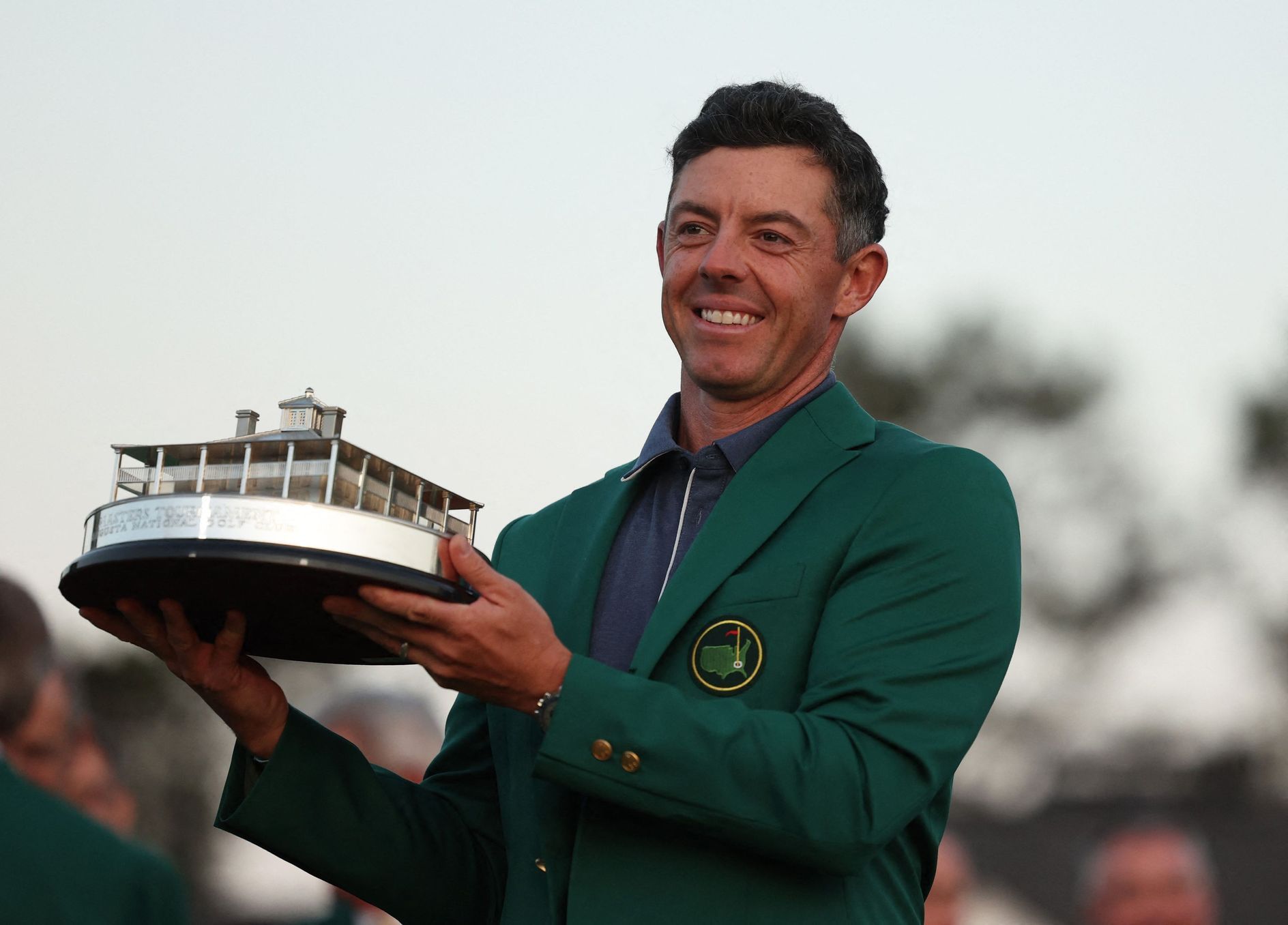 Rory McIlroy s trofejí pro vítěze Masters 2025