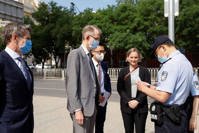 Australský diplomat Graham Fletcher není vpuštěn na soudní jednání s australským občanem Jang Cheng-ťün v Číně.