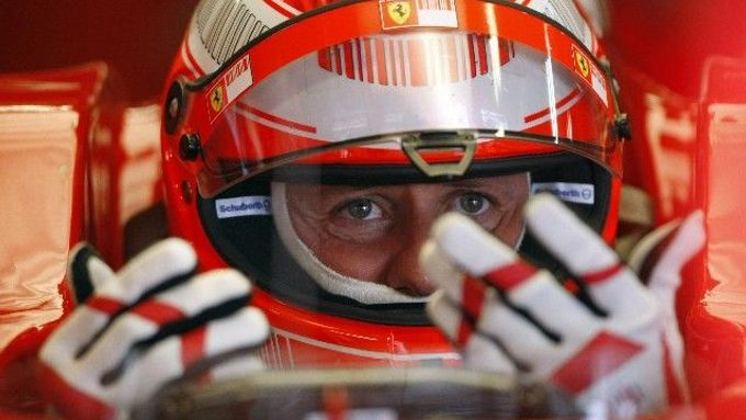 Michael Schumacher má ve formuli jedna stále velký kredit.