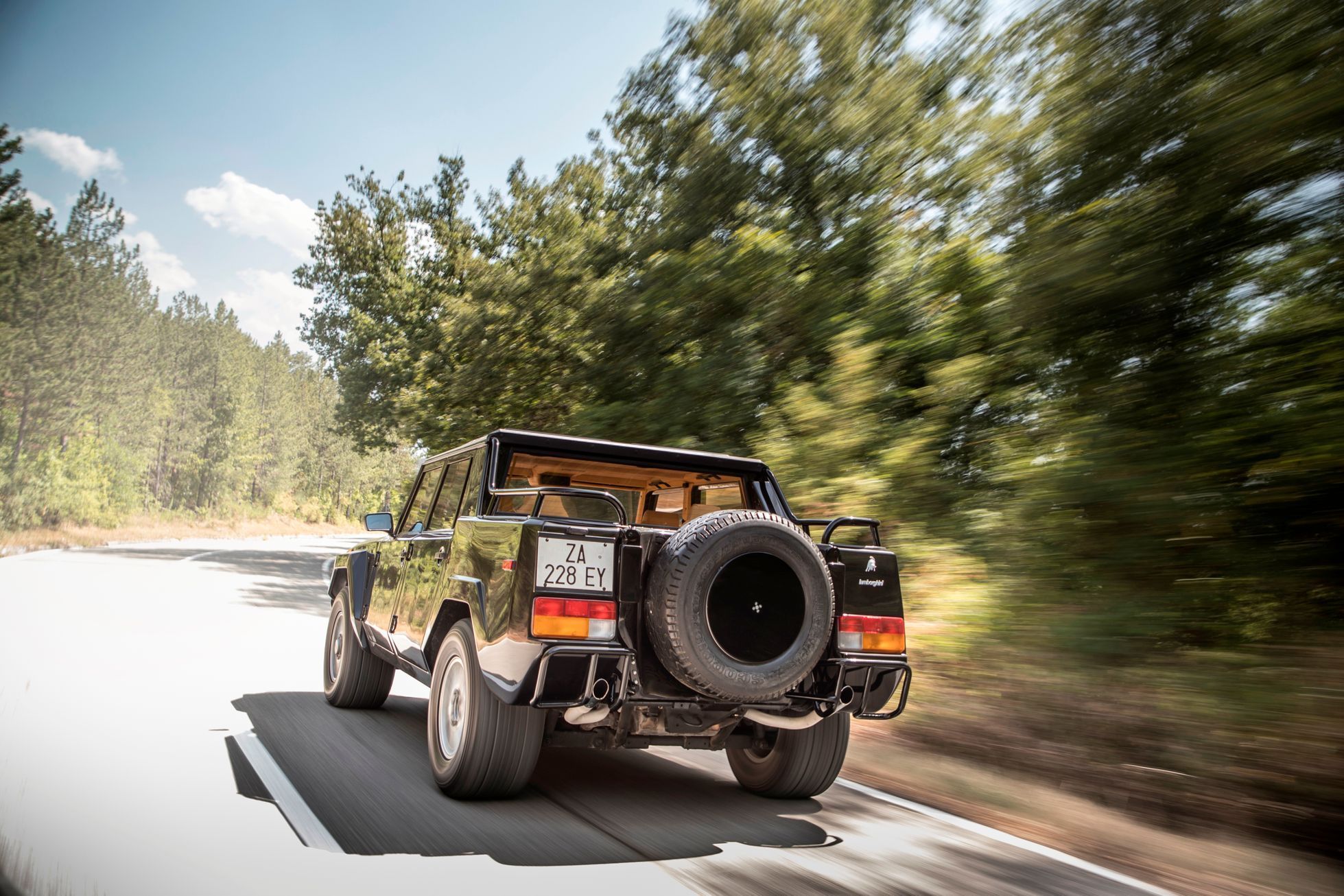 Lamborghini LM002