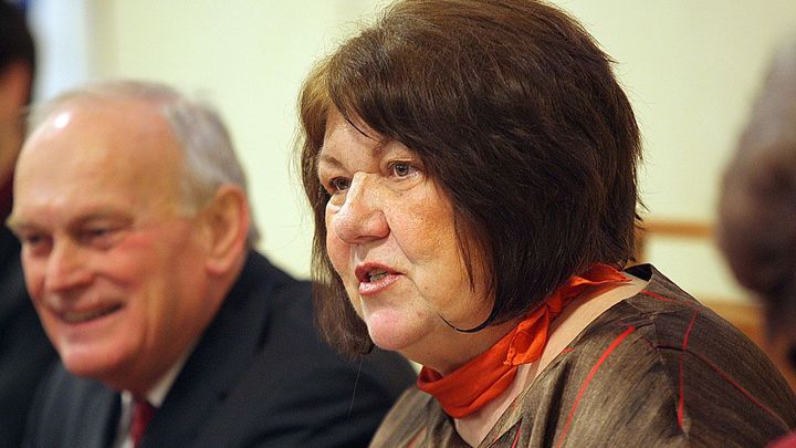Bývalí ústavní soudci: Verdikt mohl být ještě ostřejší, politici teď nesmí chytračit