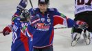 Ruský hokejista Sergej Fjodorov z Mettalurgu Magnitogorsk se raduje z gólu proti Omsku v KHL 2011/12.