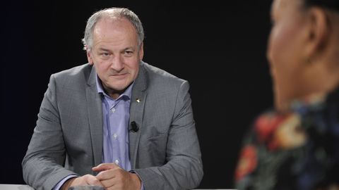 "Na rukavice pozor." Epidemiolog Prymula o žloutence: Jak velký má Česko problém?