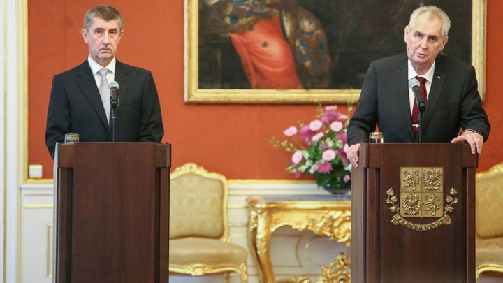 Prezident přijal Babiše na Hradě. Řeší, kdo nahradí končící ministry Ťoka a Novákovou