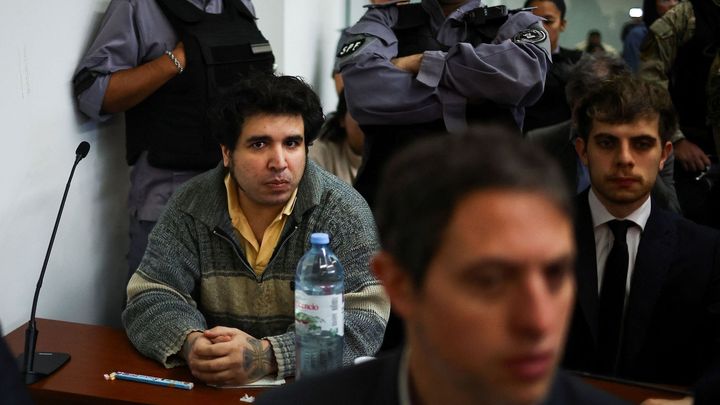  Reuters