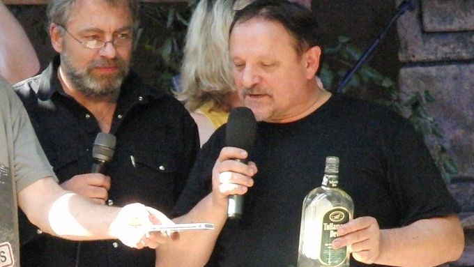 Písničkář Jaroslav Lenk nesouhlasí s postoji a konáním zbytku vedení města.