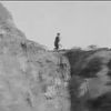 9/12| Fotogalerie: Žít jako kaskadér / Zákaz použití ve článcích!!! / Němé filmy / Buster Keaton přeskakuje skálu