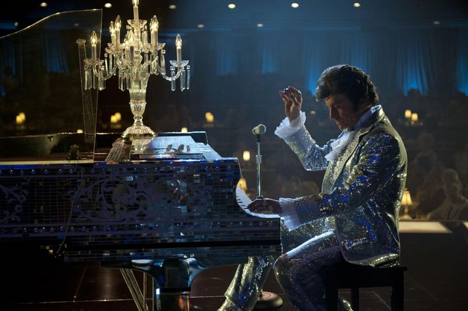 Michael Douglas v televizním filmu Liberace.