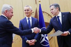 Finsko se stalo členskou zemí NATO. S Ruskem sdílí 1300 kilometrů dlouhou hranici