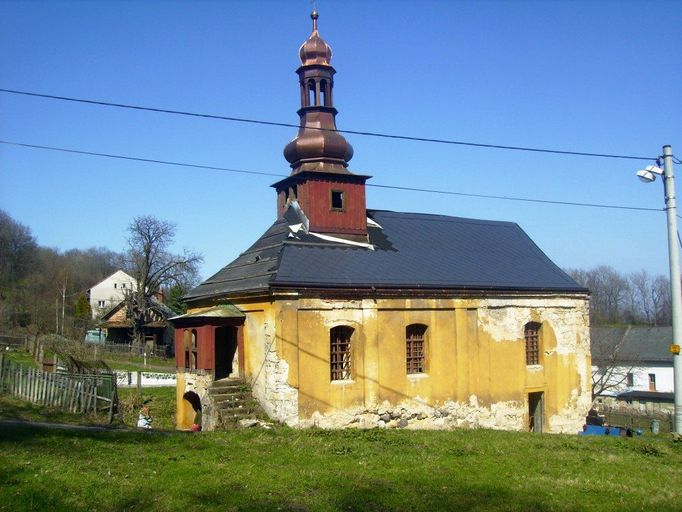 Kostel sv. Prokopa v obci Malšovice-Javory byl doslova na spadnutí,