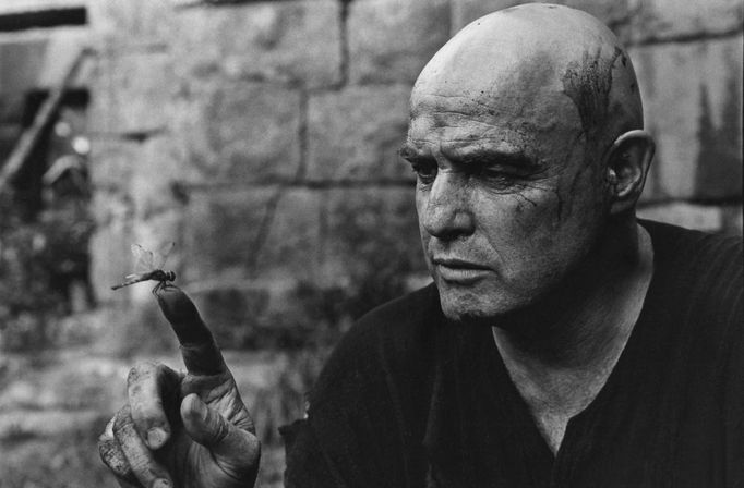 Marlon Brando ve filmu Apokalypsa.