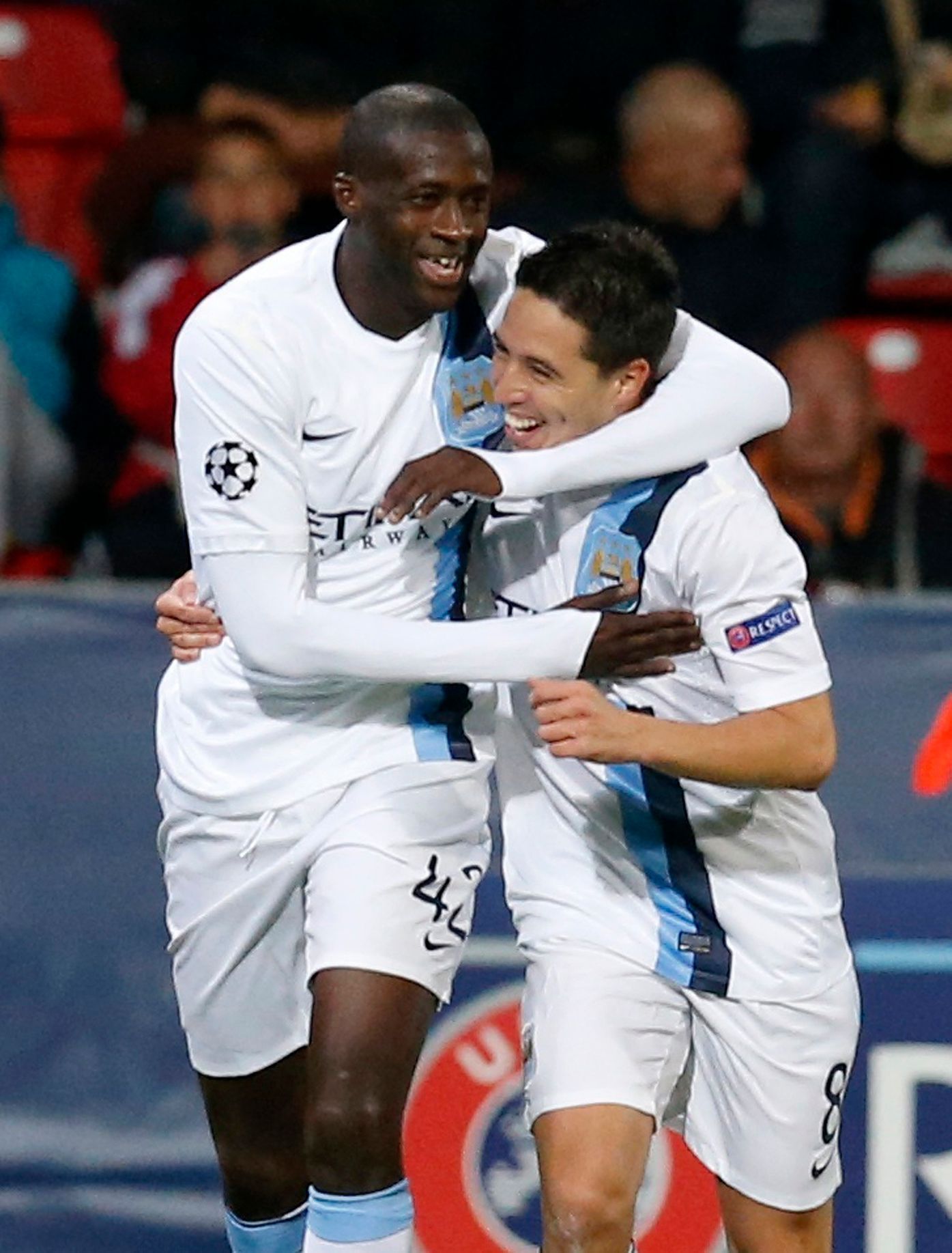 Fotbal, Plzeň - Manchester City: Yaya Touré a Samir Nasri slaví gól