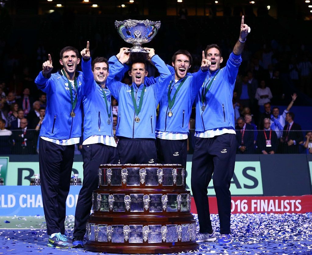 Tenisté Argentiny slaví titul v Davisově poháru