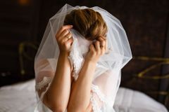 Nevěsta chtěla po hostech peníze na svatbu. Když odmítli, veselku zrušila