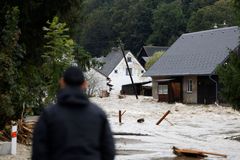 Boj, který ještě nekončí. Česko sčítá děsivá čísla, na některé se povodeň teprve valí