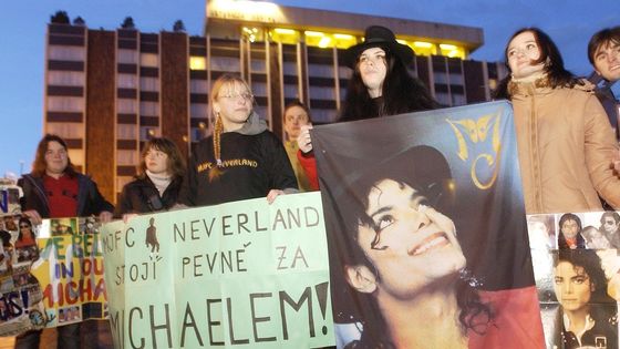 Bydlel v něm Jackson i Fondová. Pražský hotel má 50 let, jeho opravy skončí na jaře