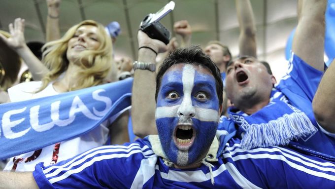 Řečtí fanoušci touží po jediném: porazit Němce.