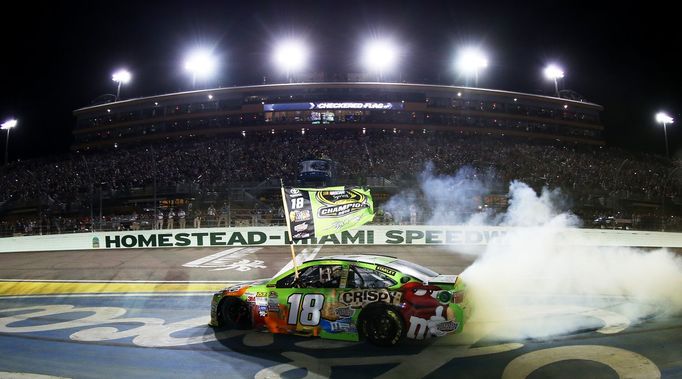 NASCAR 2015: Kyle Busch