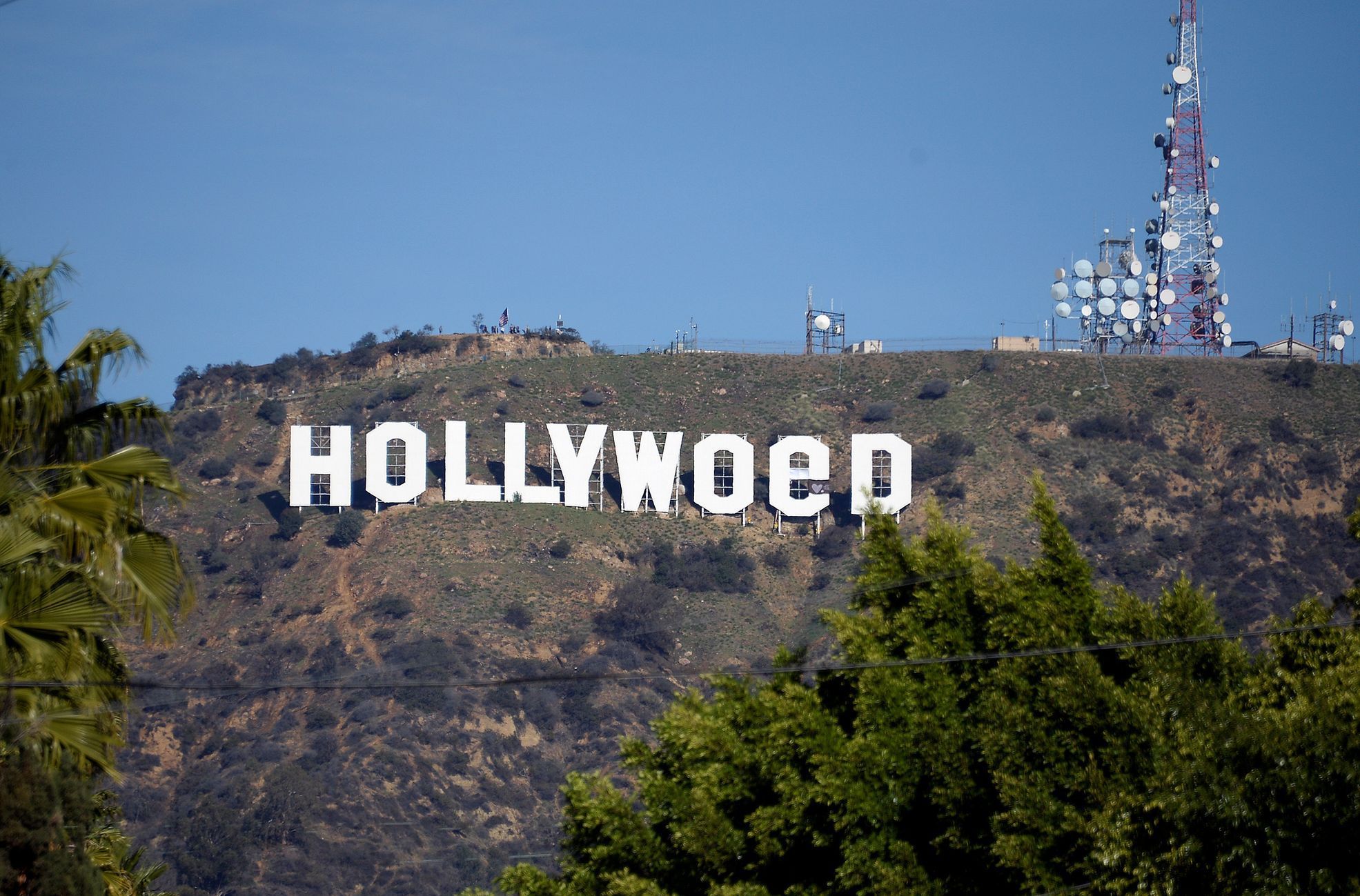 Лос Анджелес надпись Голливуд