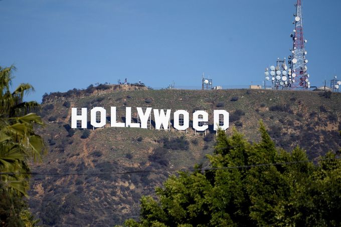 Vtipáek si pohrál s ikonickým nápisem Hollywood.