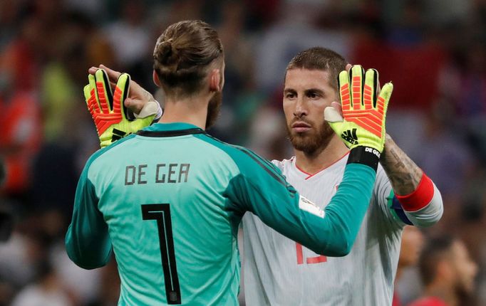 David de Gea a Sergio Ramos po zápase Portugalsko - Španělsko na MS 2018