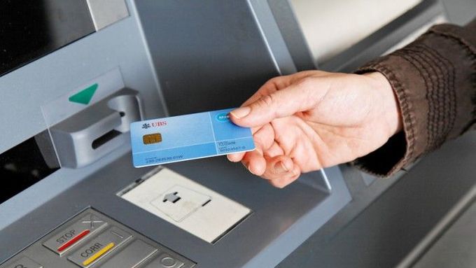 Půjčku od mBank klienti vyberou i speciální platební kartou, kterou dostanou ihned po podpisu smlouvy o úvěru.