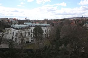 Obrazem: Kreml v Bubenči. Podívejte se, co všechno Rusko v pražské čtvrti vlastní
