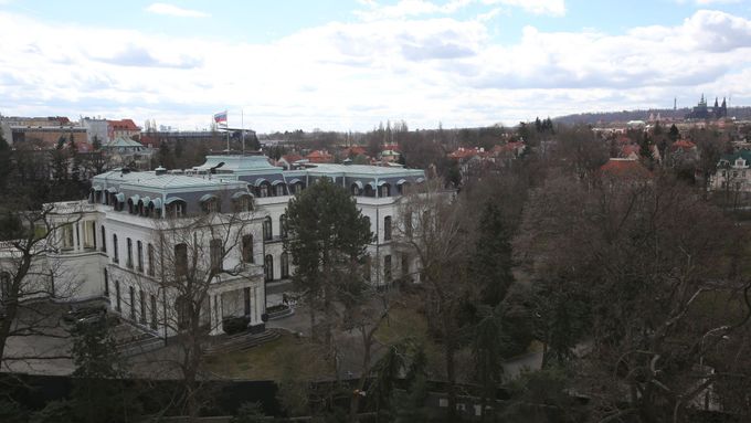 Obrazem: Kreml v Bubenči. Podívejte se, co všechno Rusko v pražské čtvrti vlastní