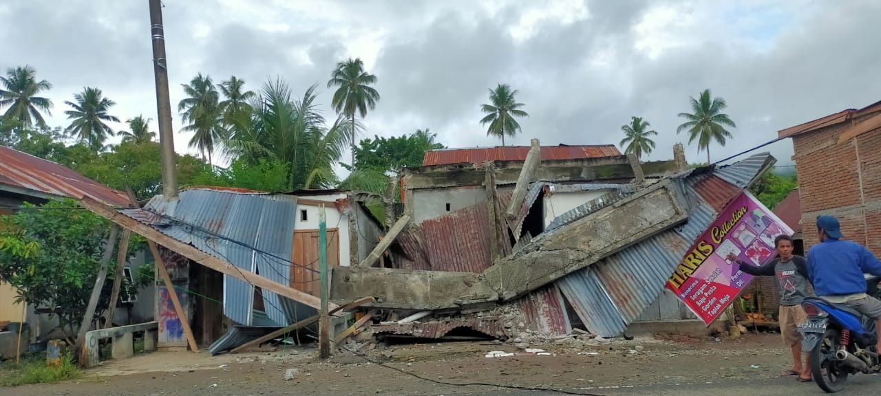 Následky zemětřesení na ostrově Sulawesi v Indonésii.