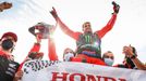 Motocyklista Kevin Benavides slaví vítězství v Rallye Dakar 2021
