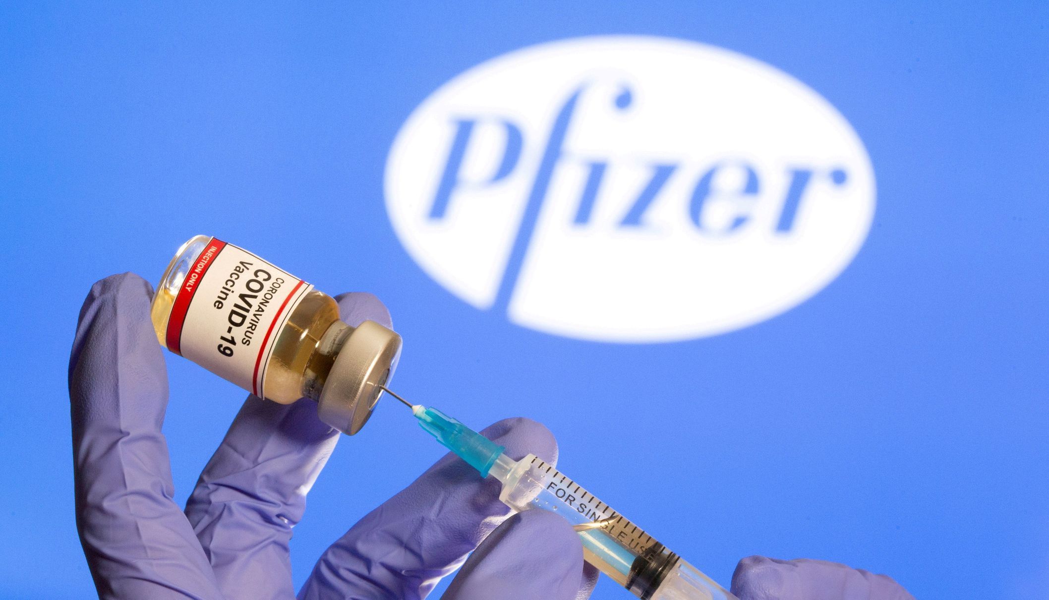 Firma Pfizer slibuje, že v Evropě navýší výrobní kapacity.